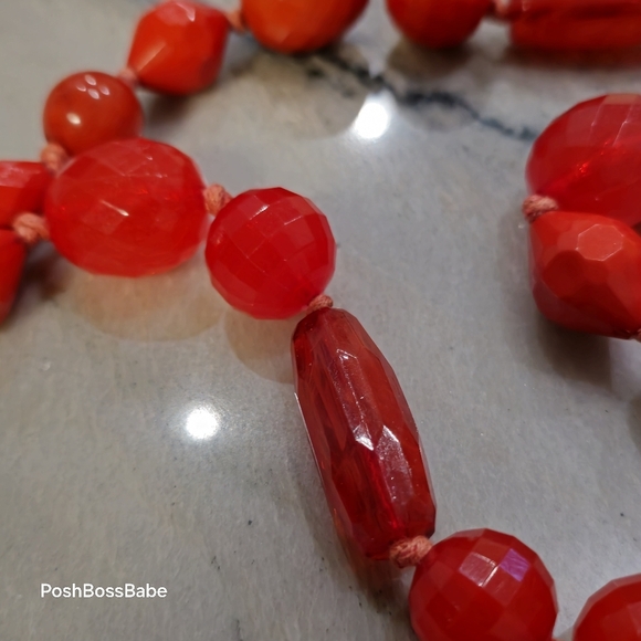 𝙇𝙖𝙧𝙜𝙚 𝙘𝙝𝙪𝙣𝙠𝙮 𝙧𝙚𝙙 𝙣𝙚𝙘𝙠𝙡𝙖𝙘𝙚 𝙝𝙖𝙣𝙙 𝙠𝙣𝙤𝙩𝙩𝙚𝙙 - Picture 7 of 9